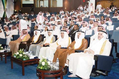 نائب أمير الشرقية: بيئتنا العملية غنية بالتجارب والأخطاء غير مقبولة