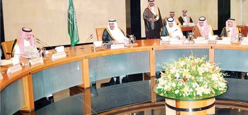 مخطط عام وشبكة طرق لمنطقة مطار الملك خالد بطول 325 كيلومترا