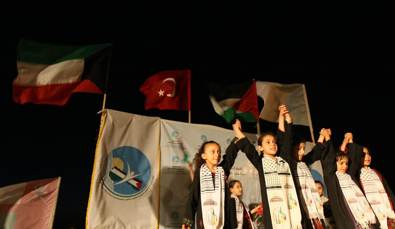 أكبر سفن أسطول الحرية مرمر تصل ميناء أشدود الإسرائيلي.. واستجواب المتضامنين