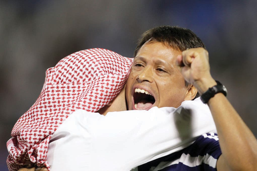 انقطاع الاتصال بين فارياس والأهلي.. والوصل ينفي