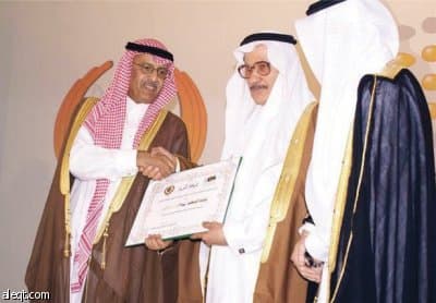 وزير الزراعة يكرّم الدكتور عبد الله الثنيان