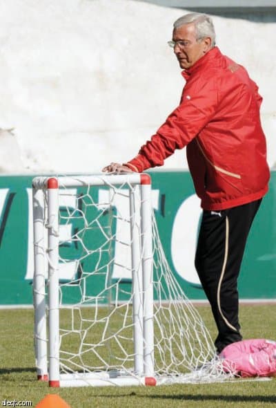 ريهاجيل عجوز المدربين بـ 70 عاما.. وباريرا العمدة بـ 3 نجوم