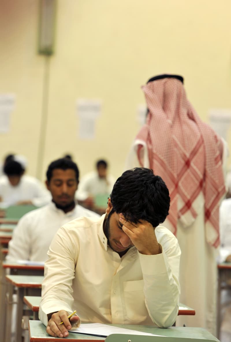 الطلاب يؤدون اختباراتهم في جميع مناطق المملكة صباح اليوم
