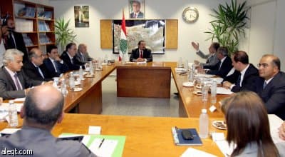 مجلس الوزراء اللبناني يعقد جلسة في المطار على خلفية حادث الطائرة السعودية