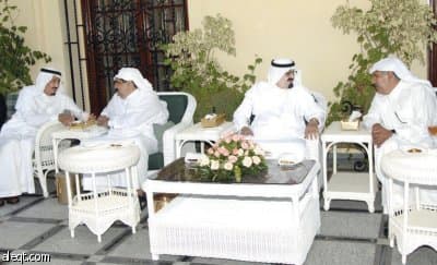 خادم الحرمين الشريفين يعقد أجتماع مع أمير قطر