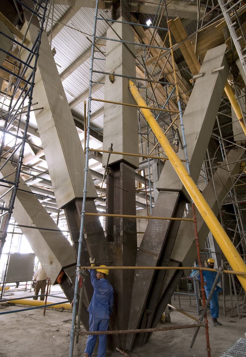 صور لمراحل العمل في ساعة مكة والتي سيبدأ التشغيل التجريبي لها في الأسبوع الأول من شهر رمضان المبارك