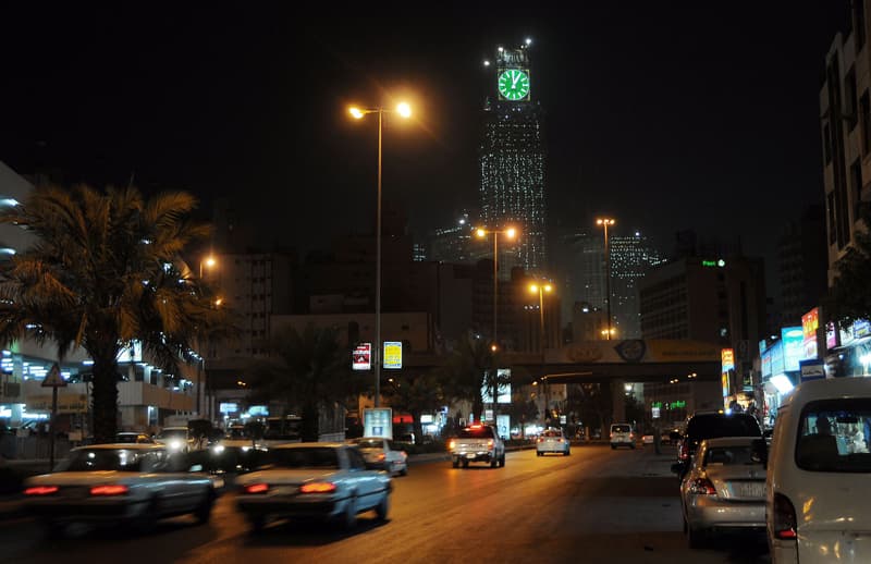 بدء التشغيل التجريبي لساعة مكة المكرمة صباح اليوم الأول من شهر رمضان