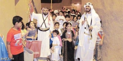 أهالي شقراء يعيدون ذكرياتهم مع العيد بفعالية «التشرط»