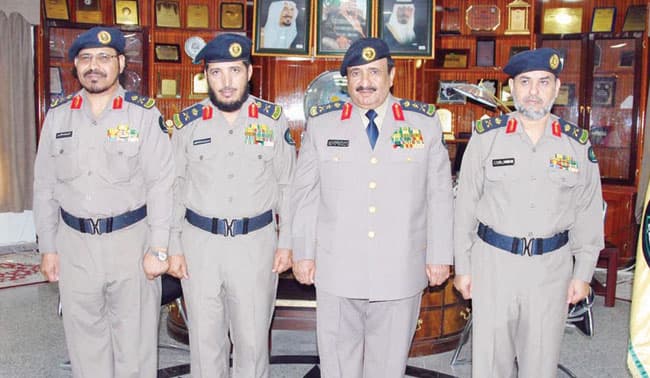 الفريق التويجري يقلد 89 من ضباط الدفاع المدني رتبهم الجديدة