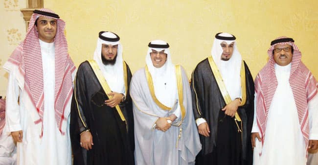 فراج ومناحي البقمي يحتفلان بزفافهما