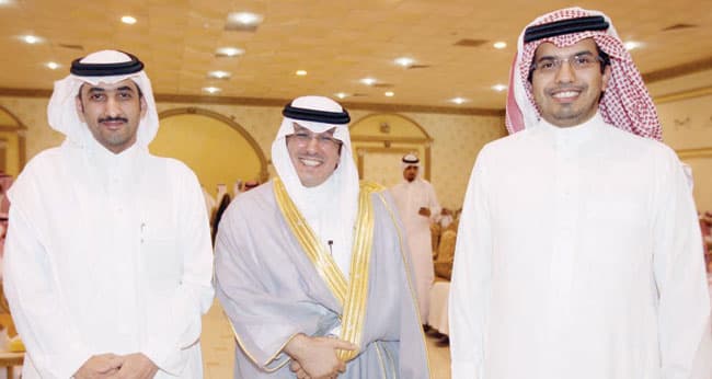 فراج ومناحي البقمي يحتفلان بزفافهما