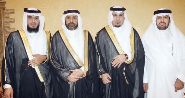 فراج ومناحي البقمي يحتفلان بزفافهما