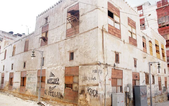 الأربطة في جدة .. دور مهجورة وآيلة للسقوط وغياب للمسؤولية الاجتماعية