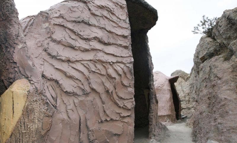 الكهوف في تنومة .. منتجعات سياحية على الطبيعة