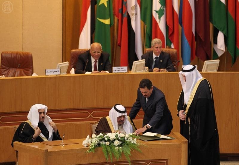 النائب الثاني يرأس الاجتماع المشترك لمجلسي وزراء العدل والداخلية العرب في القاهرة