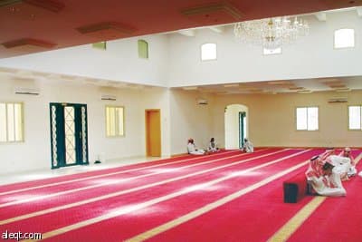 رواد المساجد يشاركون في اختيار الألوان المناسبة لسجاد المسجد