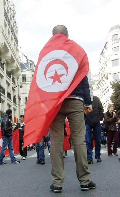 درس تونس .. الديمقراطية خيار التاريخ