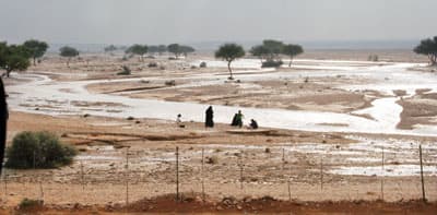 الرياض: الكشاتة يستبشرون بأول الغيث.. جريان شِعْبان صلبوخ وملهم ودقلة