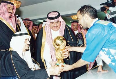 سلطان.. وداع وإنجازات تتحدث