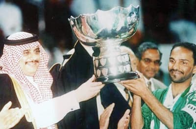 سلطان.. وداع وإنجازات تتحدث