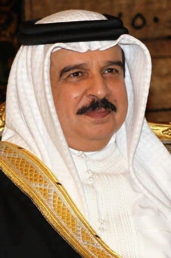 ملك البحرين يأمر بصرف ألف دينار لكل أسرة بحرينية