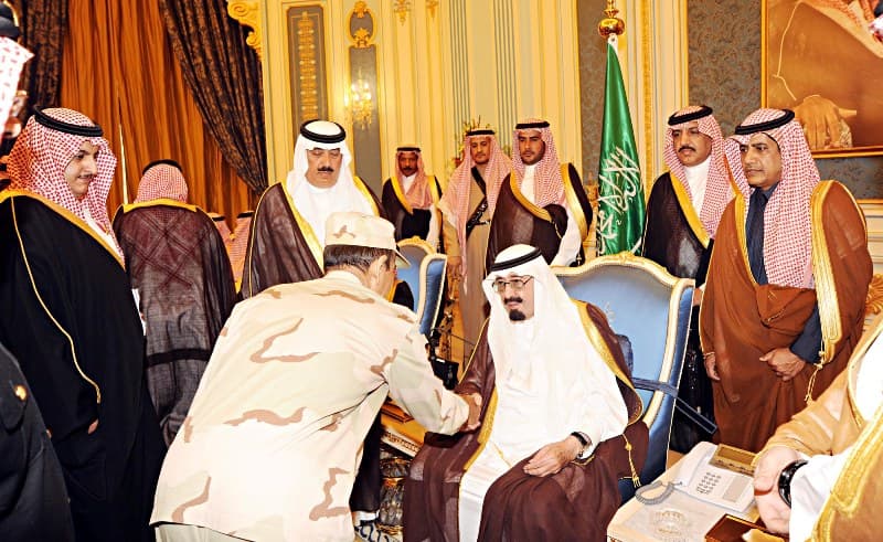 أهالي القطيف وابن درعان الدوسري بين يدي الملك:نحن رماحكم في نحر من يعبث بأمن البلاد