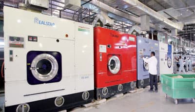 مستثمر في المغاسل: هذه فرصتكم أيها الشباب