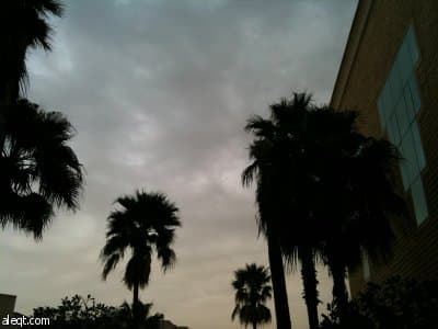 توقعات باستمرار هطول الأمطار على وسط وشرق المملكة