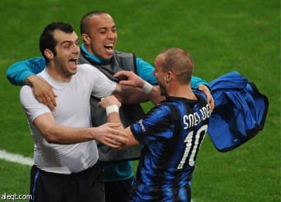 انتر ميلان يعيد ذكرى النهائي ويقصي بايرن ميونيخ من دوري أبطال أوروبا