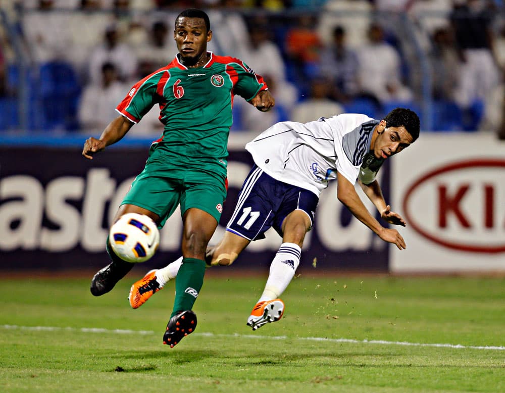 الهلال يفوز على الاتفاق بثلاثية والاتحاد يخسر من التعاون