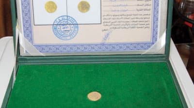 عملات نادرة بشهادات موثقة في حوزة مواطن سعودي