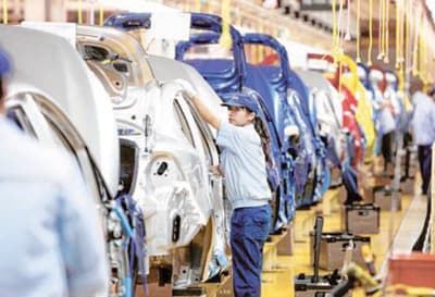 فورة شراء سيارات تغير الثقافة الصينية والصناعة العالمية