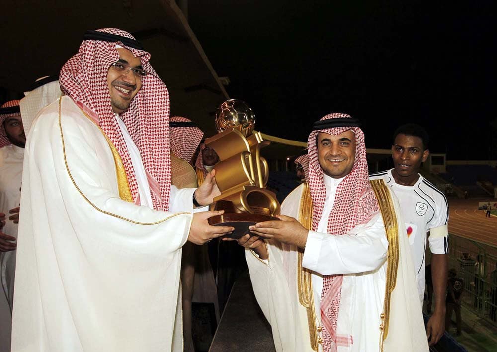 الشباب يتوج بكأس الأمير فيصل بن فهد