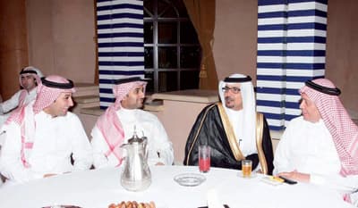 الهويش يحتفل بزفافه