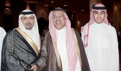 الهويش يحتفل بزفافه