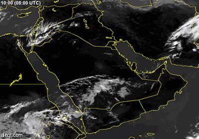 أتربة مثارة على شرق ووسط المملكة وأمطار رعدية على جنوبها