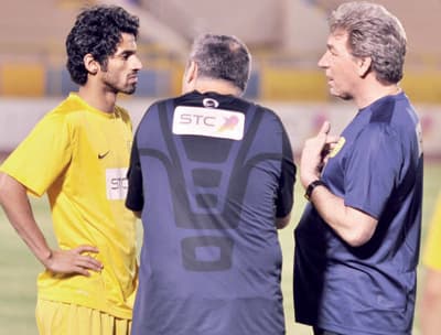 عباس والعنزي خارج الحسابات .. وبتري يتمرد
