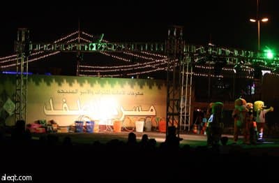 "الاقتصادية" في مهرجان التراث والأسر المنتجة