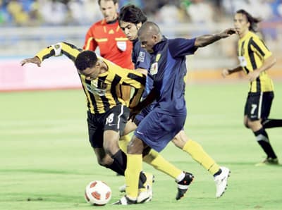 الاتحاد والهلال .. مسلسل الكأس حامي