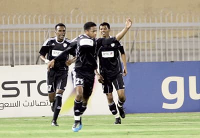 بالخسارة .. الأهلي والوحدة نصف نهائي «حلاوة»