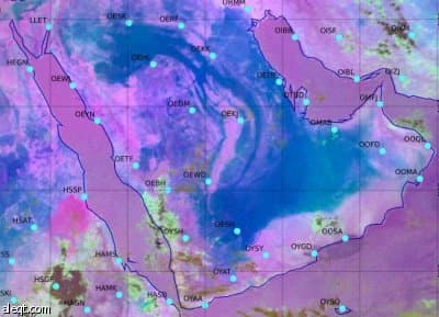 أتربة مثارة على شرق وغرب المملكة .. وسحب ركامية على جنوبها