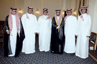 سليمان الحمد يحتفل بزفاف كريمته إلى سعود العتيقي