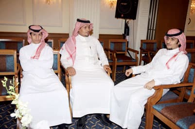 سليمان الحمد يحتفل بزفاف كريمته إلى سعود العتيقي