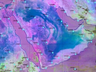 رياح مثيره للأتربة والغبار على شرق المملكة ووسطها