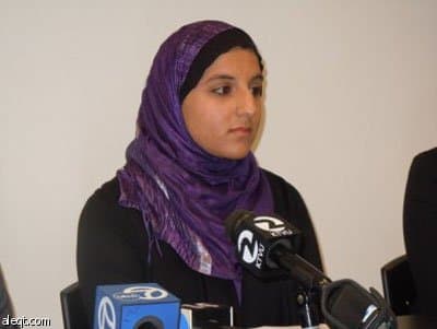 مسلمة تتهم متجر أمريكي بمنعها من ارتداء الحجاب