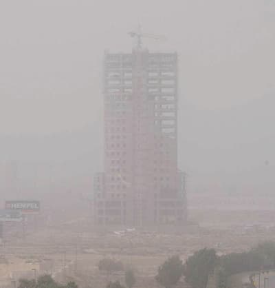 «رياح البوارح» تجلب الغبار على المنطقة الوسطى والشرقية .. والحرارة وفق المعدل