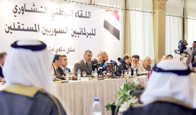 شعار السوريين اليوم: «الدماء أنهار والمدن تحت الحصار ولا حوار»