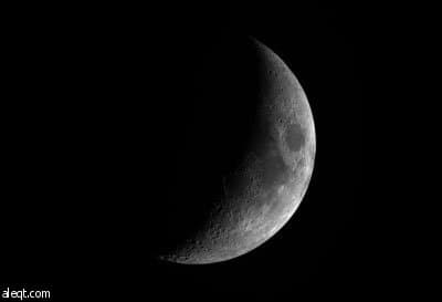 المحكمة العليا تدعو إلى تحري رؤية هلال شهر رمضان المبارك