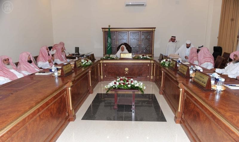 المحكمة العليا: غدا المكمّل لشعبان.. والاثنين غرة رمضان المبارك