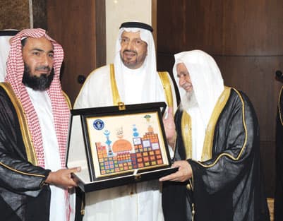 الأمير سعود بن عبد المحسن يفتتح جامع الراجحي في حائل